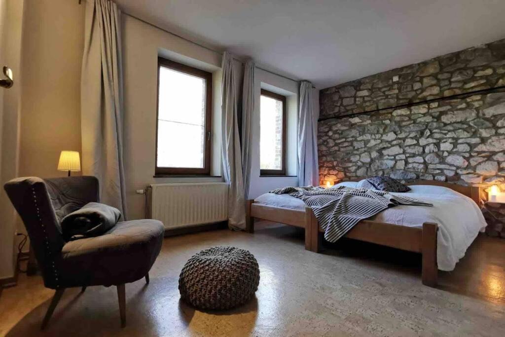 Out & Lodge Prunelliers Кувен Экстерьер фото